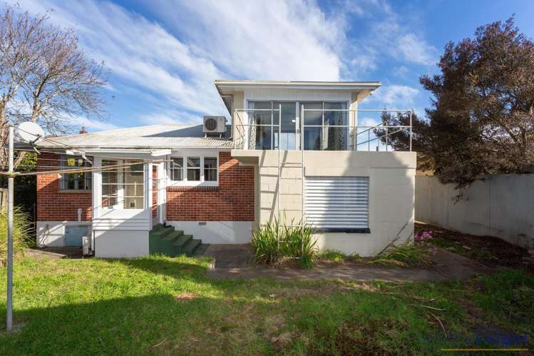 67 Neill Street Hornby_17