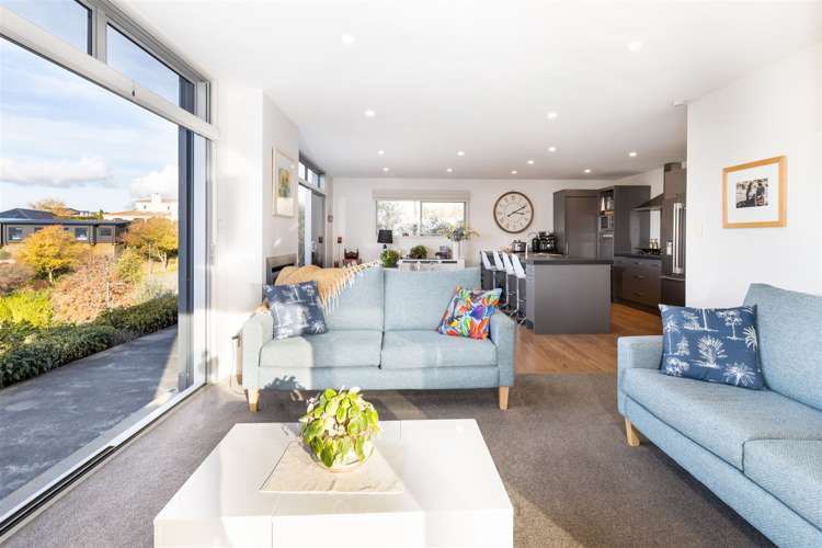 8 Ridgetop Rise Fairhall_9