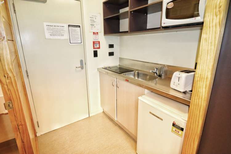 317/12 Martin Square 2185_4