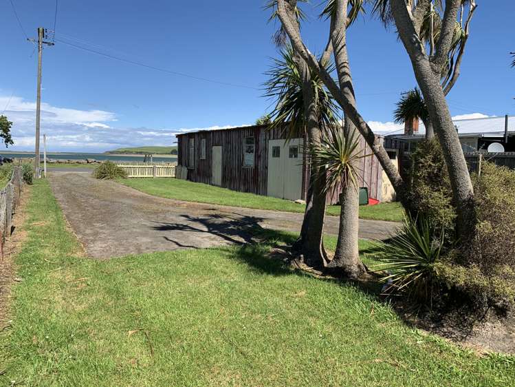 39 Park Lane Owaka_15