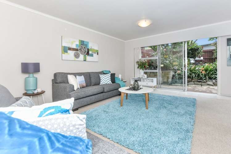 2/32 Lochiel Road Remuera_7