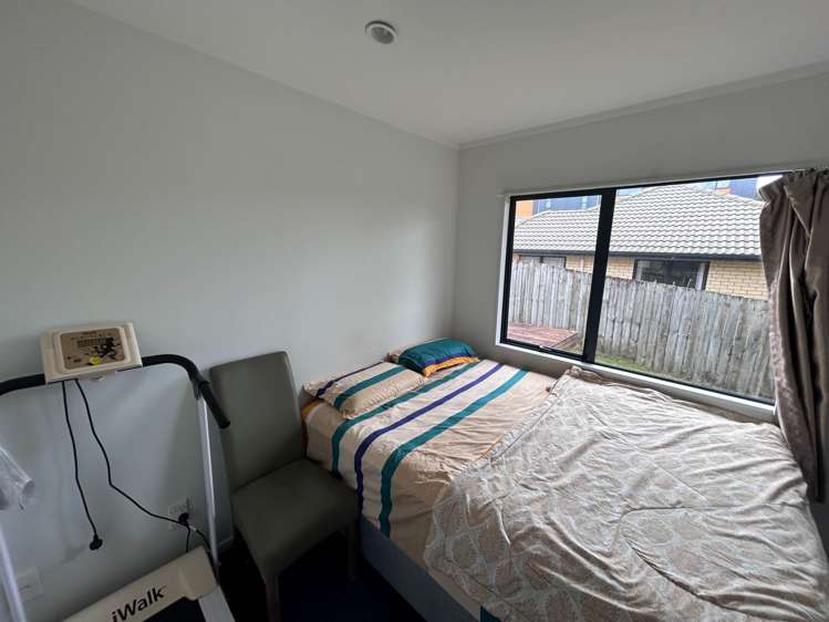 2/250 Wairau Road Glenfield_11