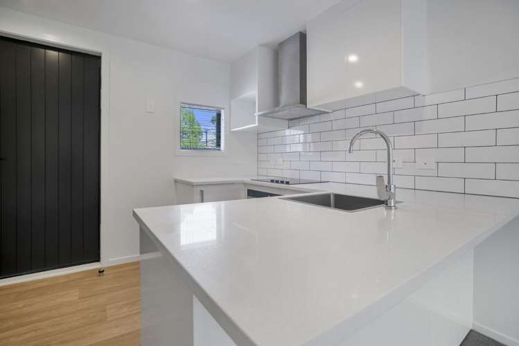 20/694 Whangaparaoa Road 1791_2