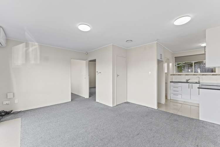 2/1 Plunket Avenue Papatoetoe_3
