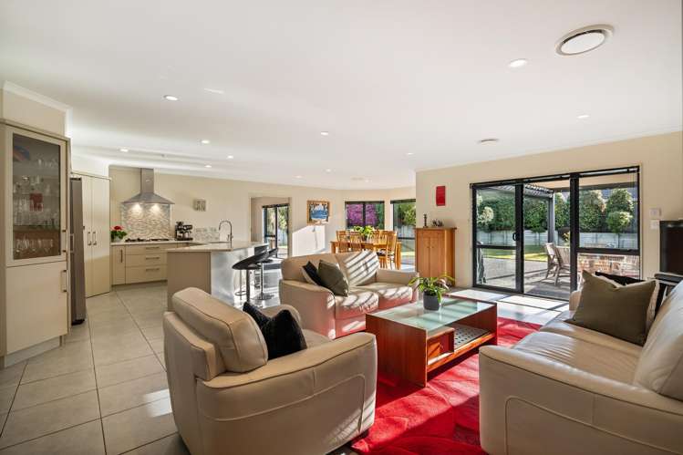 36 Sunny Crescent Huapai_7