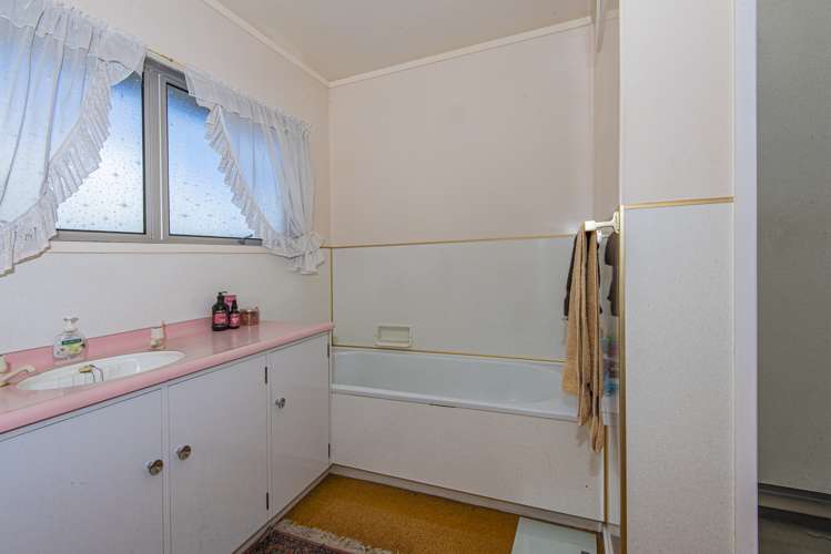 381 State Highway 1 Otaika_9