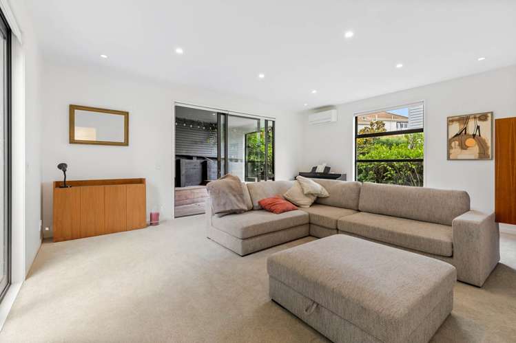 4c Beach Road Castor Bay_14