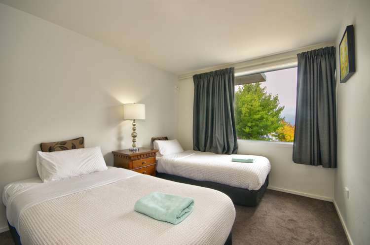 8b Moss Lane Fernhill/Sunshine Bay_14