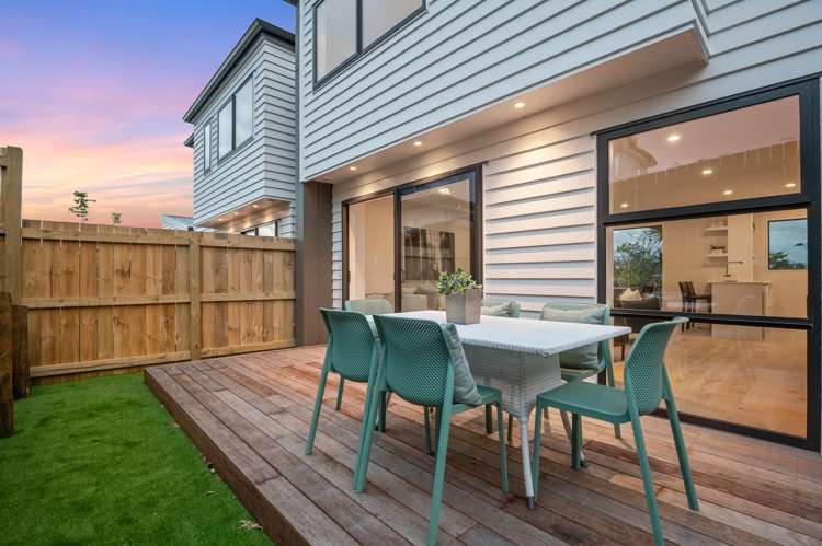 4F Meadowvale Avenue Forrest Hill_19