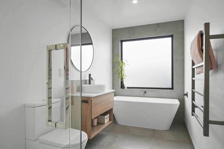 13 Halpin Drive Lincoln_15