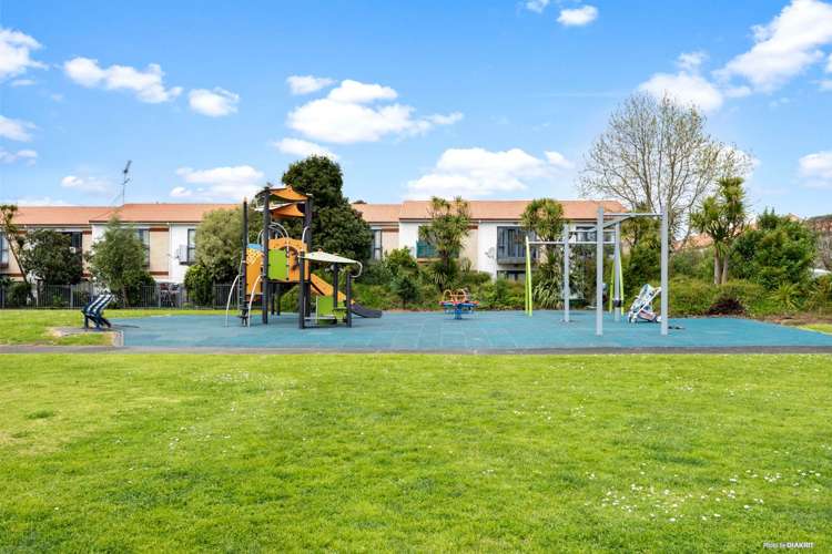 29/14 Ambrico Place New Lynn_17