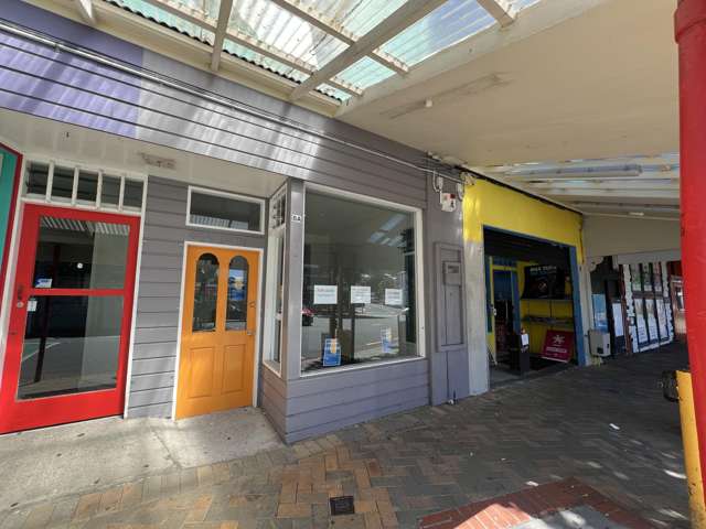 Small retail vacancy with beautician fit-out