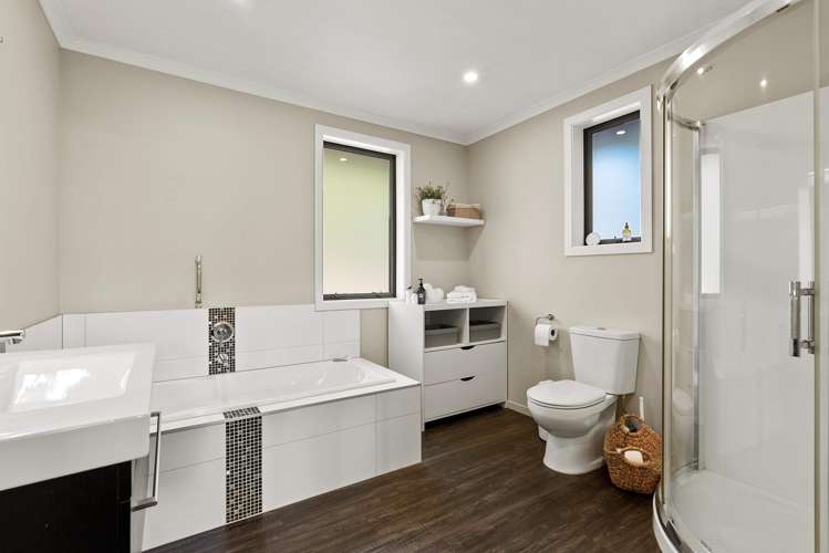 73 Downing Street Crofton Downs_12