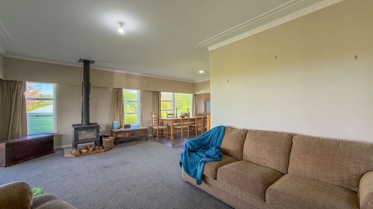 1152A Miranda Road_1