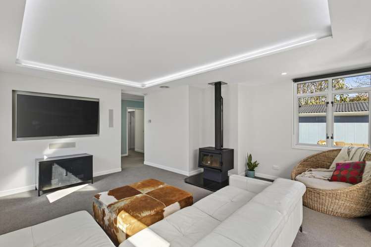8 York Crescent Westown_11