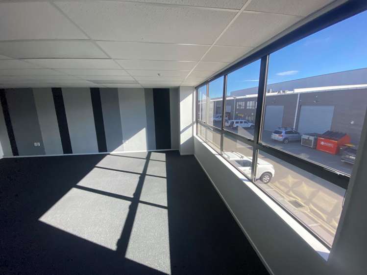 8/19 William Lewis Drive Sockburn_10