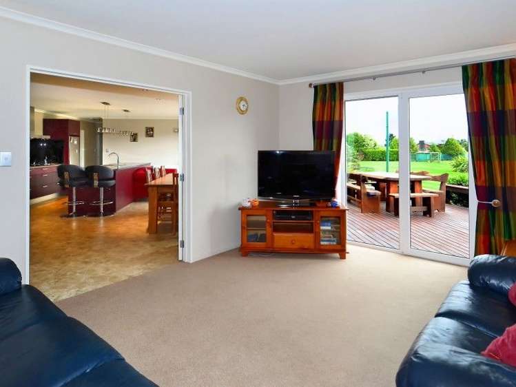 6 Mchugh Crescent Darfield_5