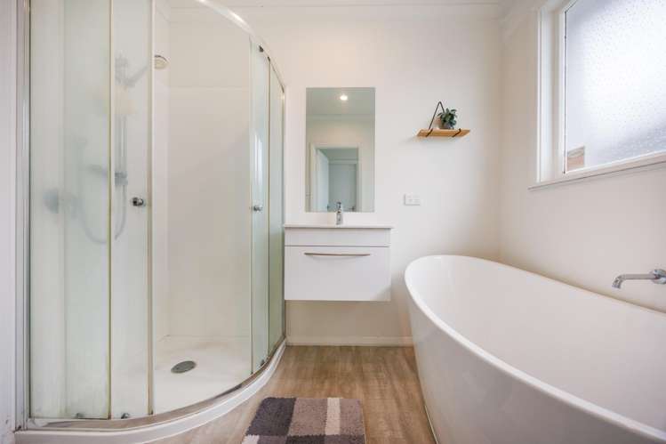 6 Esk Street Roslyn_12