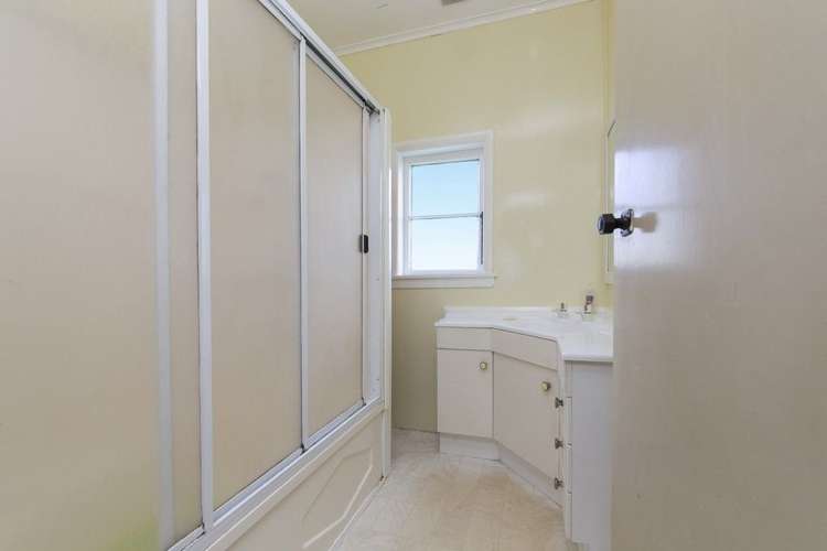 839 Ridge Road Riverhead_15