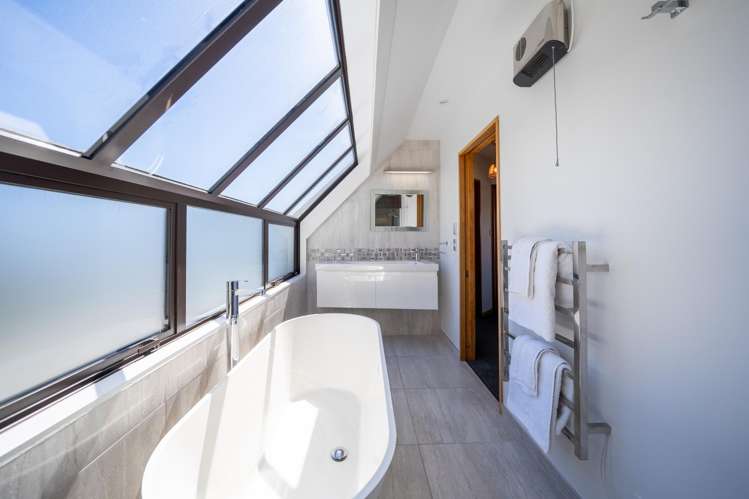 245 Cannon Hill Crescent Mount Pleasant_28