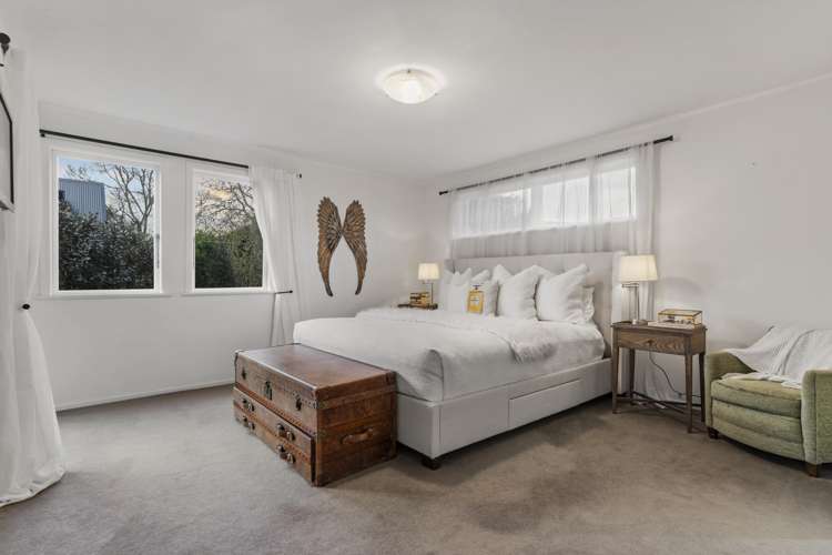 9 Kyle Road Greenhithe_16