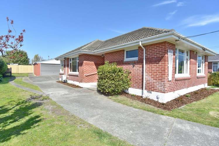 28 Wimborne Crescent Aranui_1