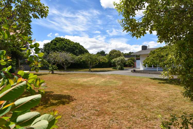 485 High Street South Carterton_17