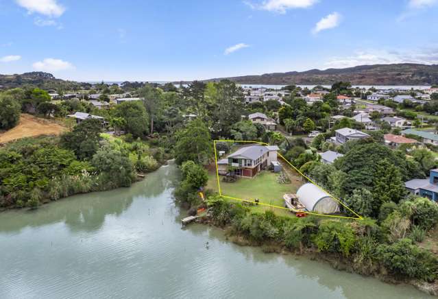 14 Karioi Crescent Raglan_2