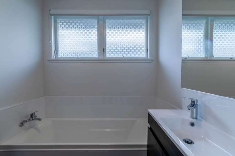 50 Edgewater Drive Pakuranga_12