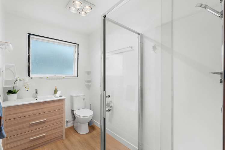 1/6 Valerie Place Redwood_10