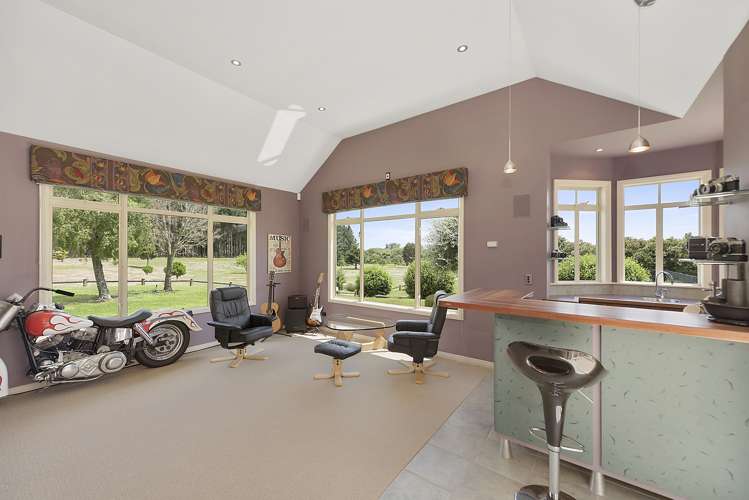 365 Holmwood Drive Ngahinapouri_11