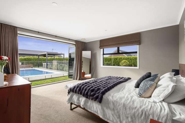 42 Alan Livingston Drive Cambridge_17