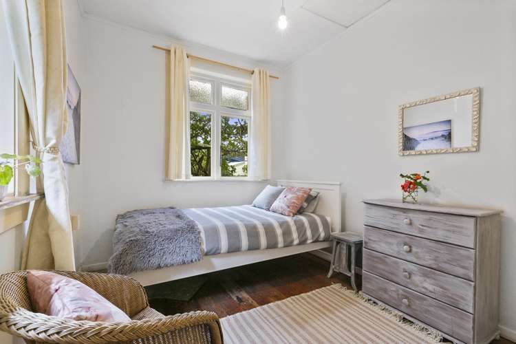 38 Owhiro Bay Parade Owhiro Bay_11