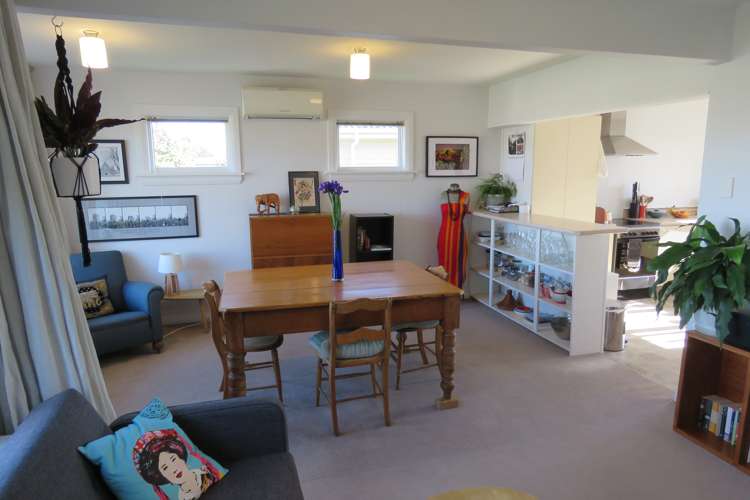 65 Coopers Road Dallington_2