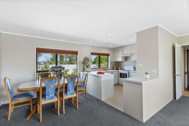 175 Oaia Road Muriwai Beach_34