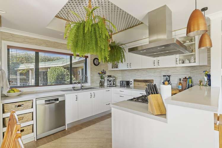 128 Wairau Road Oakura_10