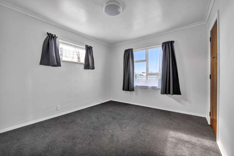 102 Brecon Road Stratford_13