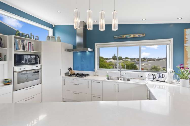 18 Robbie Street Foxton Beach_16