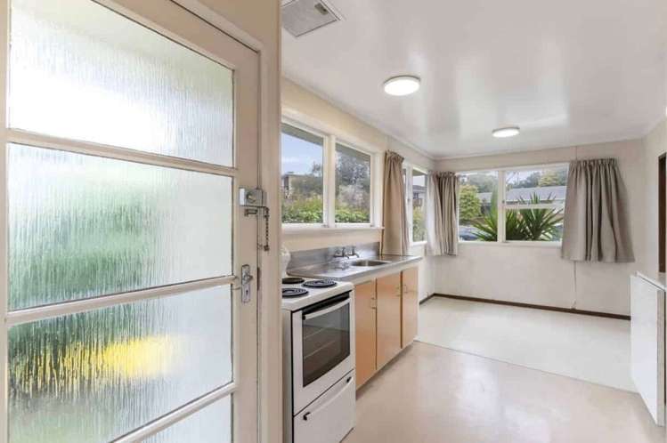 51 Easton Park Parade Glenfield_2