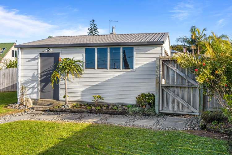 84 Glengarry Road Glen Eden_25