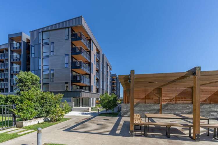 2/11 Spring Street Onehunga_22