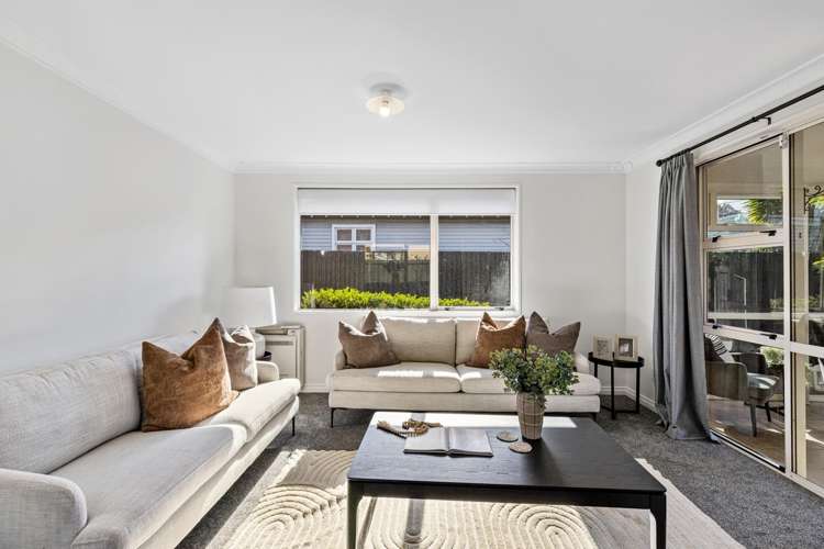 1/145 Simeon Street_3