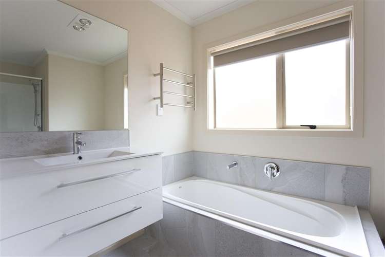 23 Charlotte Crescent Dinsdale_8