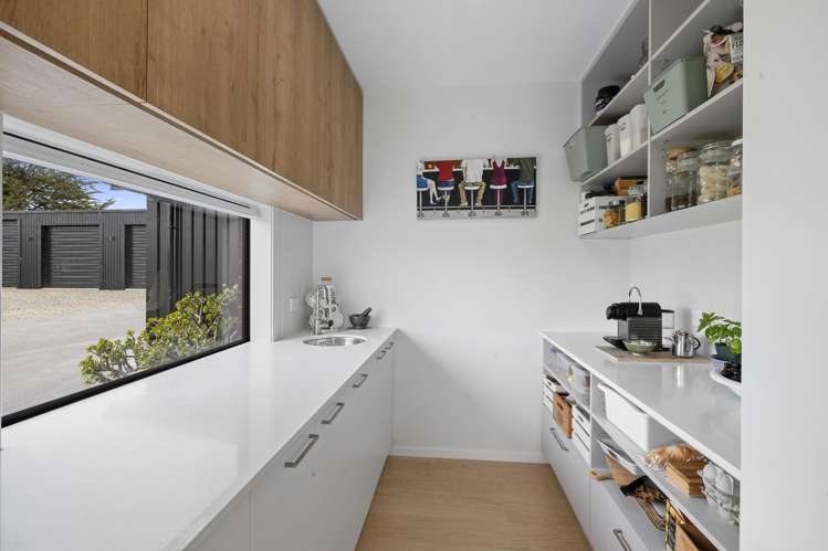 1506 Egmont Road Egmont Village_7