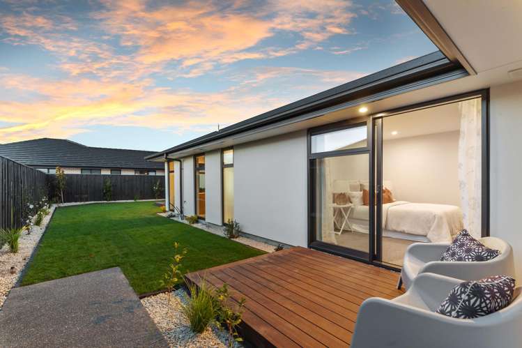 36 Stackwood Avenue Ravenswood_24
