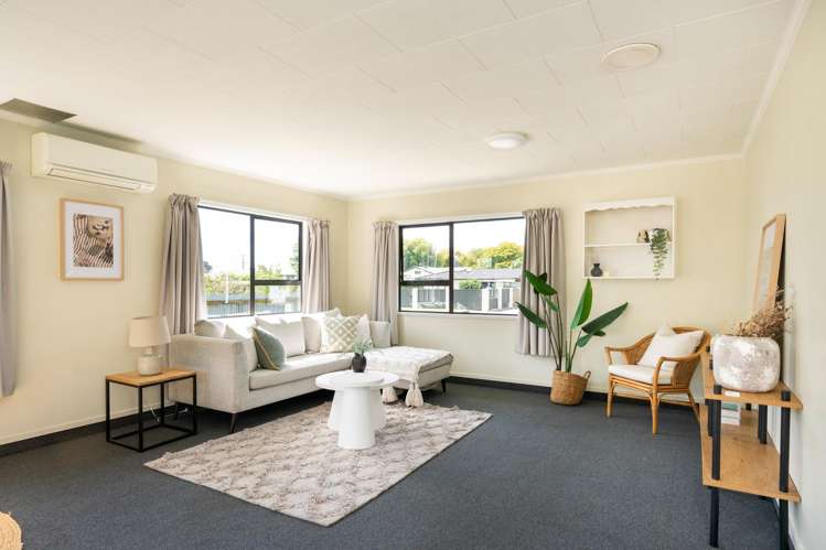 407 Hart Drive Frimley_1