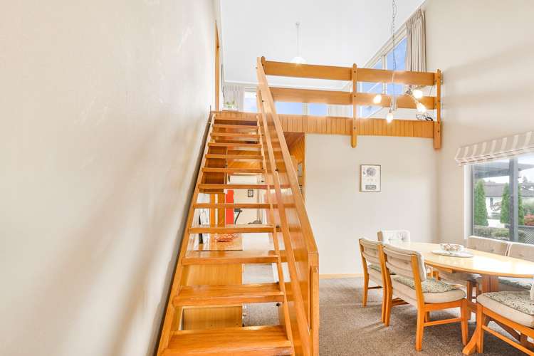 22 Chedworth Avenue Chedworth_13