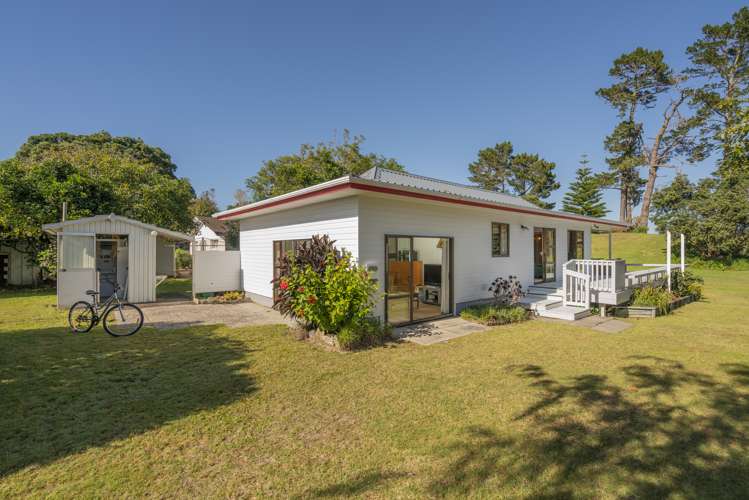 30 Given Grove Pauanui_14