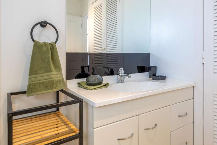 22 Wharf Road Ostend_23