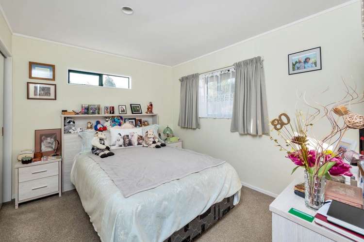 332 Glengarry Road Glen Eden_21